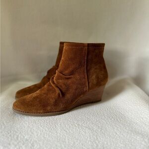 Franco Sarto Size 9M Suede Tan Cognac Wedge booties.